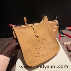 Hermes Evelyn 29cm Clemence 18 4B /Biscuit Gold Hardware