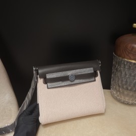 46/Ebene  Shoulder Bag Halzan Zip MiniSilver HardwareSilver Hardware  Full Handmade