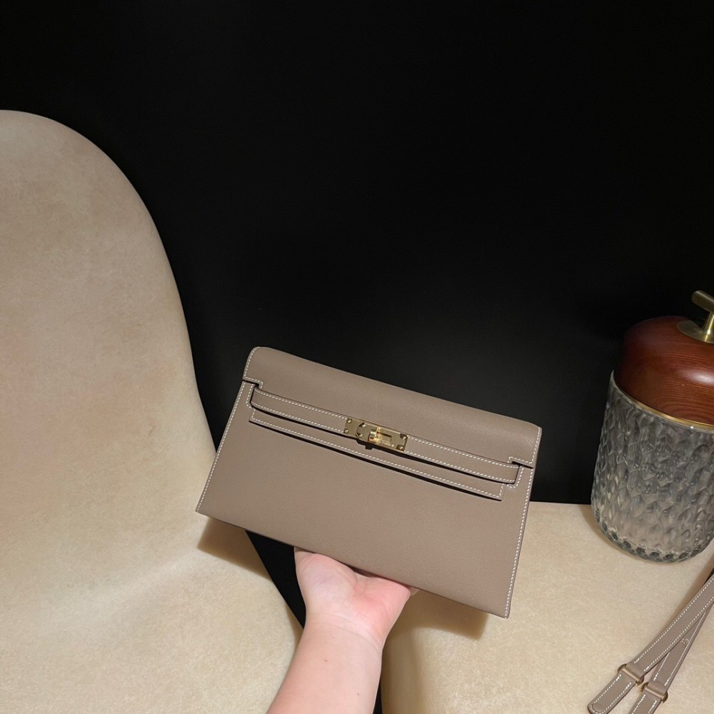 18/Étoupe Grey (Étoupe)   Madame  HERMES Kelly Elan 