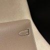 18/Étoupe Grey (Étoupe)   Madame  HERMES Kelly Elan 