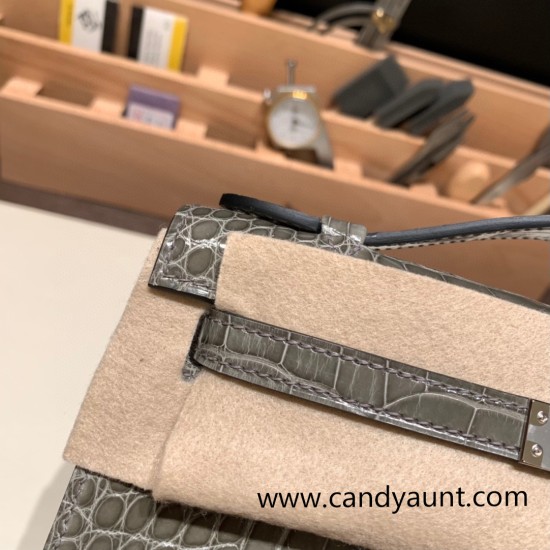 Hermes Kelly pochette Alligateor 81 /Gris Tourterelle Silver Hardware Pochette--001 Hermes Kelly pochette Alligateor 81 /Gris Tourterelle Silver Hardware Pochette--001