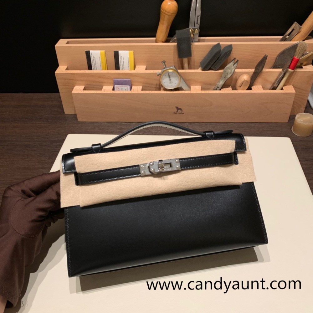 89/ Black (Noir) Silver Hardware  kelly pochette  box 