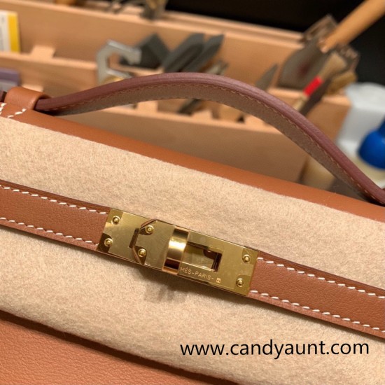 Hermes Kelly pochette swift 37 /Gold Gold Hardware Pochette--026 Hermes Kelly pochette swift 37 /Gold Gold Hardware Pochette--026