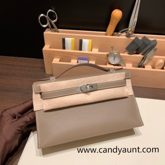 Hermes Kelly pochette swift 18 /Étoupe Grey (Étoupe) Silver Hardware Pochette--036 Hermes Kelly pochette swift 18 /Étoupe Grey (Étoupe) Silver Hardware Pochette--036