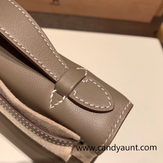 Hermes Kelly pochette swift 18 /Étoupe Grey (Étoupe) Silver Hardware Pochette--036 Hermes Kelly pochette swift 18 /Étoupe Grey (Étoupe) Silver Hardware Pochette--036