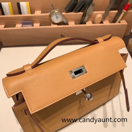 Hermes Kelly pochette swift 4B /Biscuit Silver Hardware Pochette--046 Hermes Kelly pochette swift 4B /Biscuit Silver Hardware Pochette--046