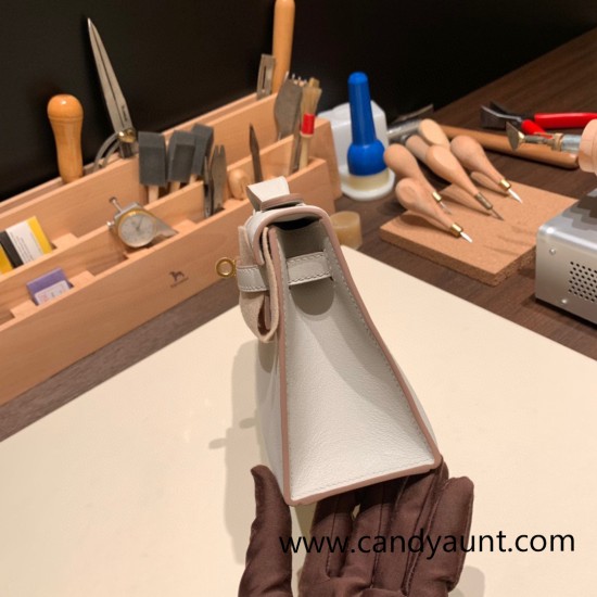 Hermes Kelly pochette swift 80 /Pearl Grey Gold Hardware Pochette--050 Hermes Kelly pochette swift 80 /Pearl Grey Gold Hardware Pochette--050