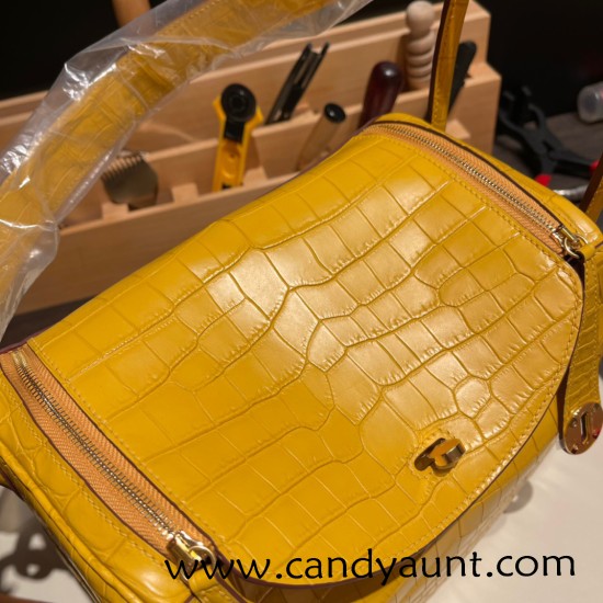 Hermes Lindy 26cm Crocodile Gold Hardware lindy26-001 Hermes Lindy 26cm Crocodile Gold Hardware lindy26-001