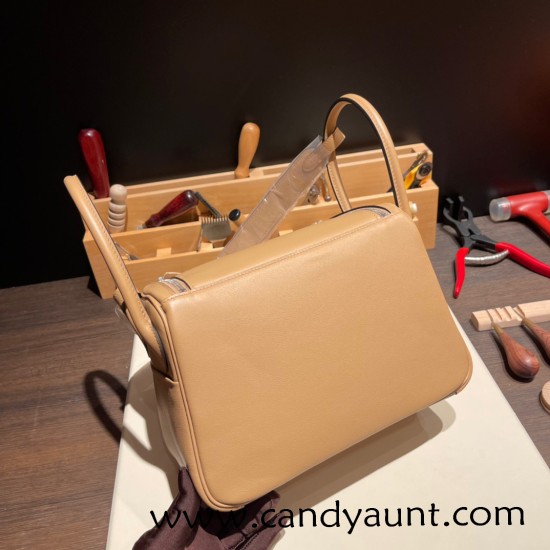 Hermes Lindy 26cm evercolor 0M/Chai & X9 /Mauve Sylvestre Silver Hardware lindy26-005 Hermes Lindy 26cm evercolor 0M/Chai & X9 /Mauve Sylvestre Silver Hardware lindy26-005