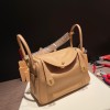 Hermes Lindy 26cm swift 0M/Chai & X9 /Mauve Sylvestre Gold Hardware lindy26-006