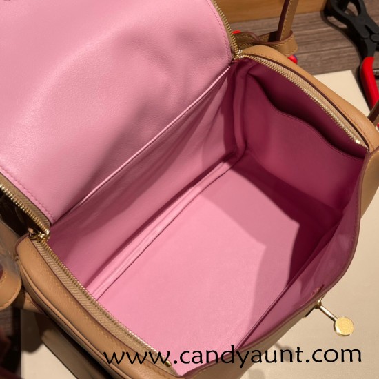 Hermes Lindy 26cm swift 0M/Chai & X9 /Mauve Sylvestre Gold Hardware lindy26-006 Hermes Lindy 26cm swift 0M/Chai & X9 /Mauve Sylvestre Gold Hardware lindy26-006