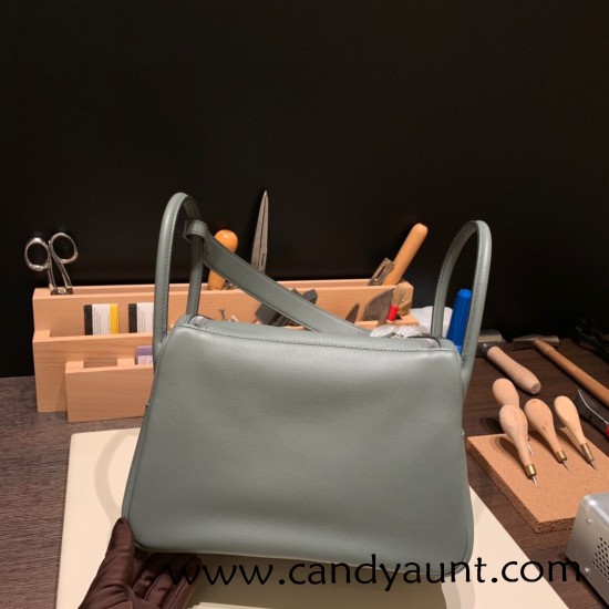Hermes Lindy 26cm swift 63/ Vert Amande Silver Hardware lindy26-007 Hermes Lindy 26cm swift 63/ Vert Amande Silver Hardware lindy26-007