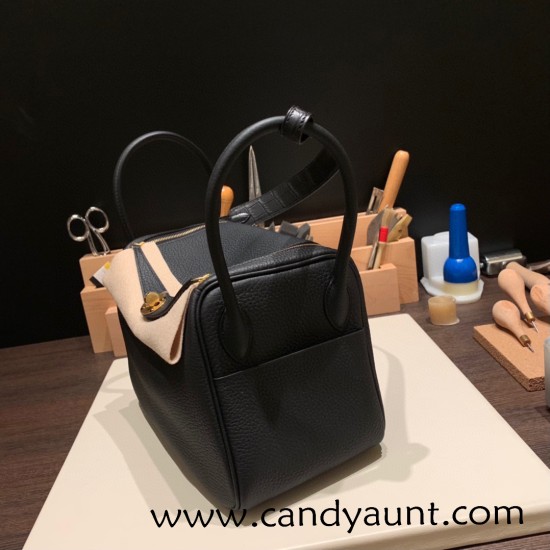 Hermes Lindy 26cm swift 89 /Black Gold Hardware lindy26-008 Hermes Lindy 26cm swift 89 /Black Gold Hardware lindy26-008