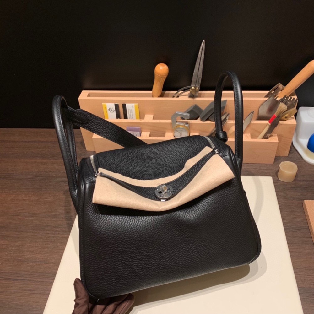 Hermes Lindy 26cm Clemence 89/ Black (Noir) Silver Hardware lindy26-011