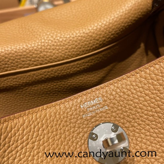 Hermes Lindy 26cm Clemence 4B /Biscuit Silver Hardware lindy26-013 Hermes Lindy 26cm Clemence 4B /Biscuit Silver Hardware lindy26-013