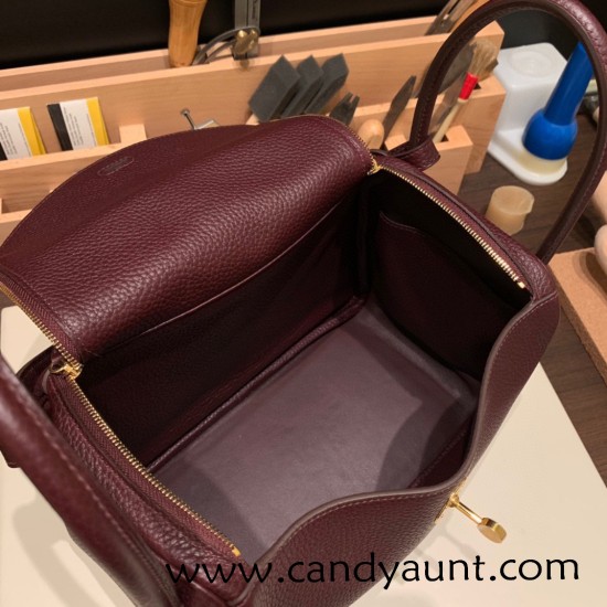Hermes Lindy 26cm Clemence 0G /Rouge Sellier Gold Hardware lindy26-016 Hermes Lindy 26cm Clemence 0G /Rouge Sellier Gold Hardware lindy26-016