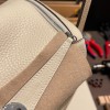 Hermes Lindy 26cm Clemence I2 /Nata Silver Hardware lindy26-020