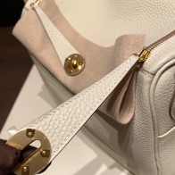 Hermes Lindy 26cm Clemence 10 / Craie Gold Hardwar lindy26-027