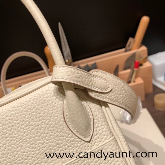Hermes Lindy 26cm Clemence 10 / Craie Gold Hardwar lindy26-027 Hermes Lindy 26cm Clemence 10 / Craie Gold Hardwar lindy26-027