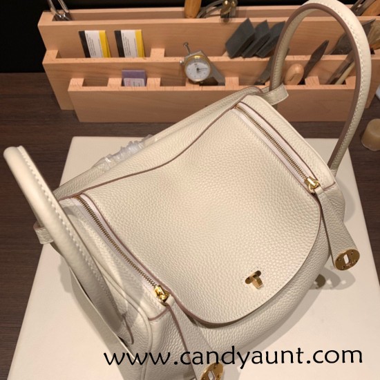 Hermes Lindy 26cm Clemence 10 / Craie Gold Hardwar lindy26-027 Hermes Lindy 26cm Clemence 10 / Craie Gold Hardwar lindy26-027