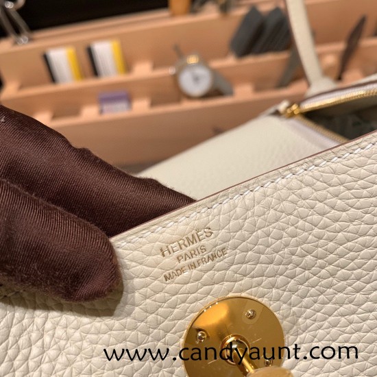 Hermes Lindy 26cm Clemence 10 / Craie Gold Hardwar lindy26-027 Hermes Lindy 26cm Clemence 10 / Craie Gold Hardwar lindy26-027