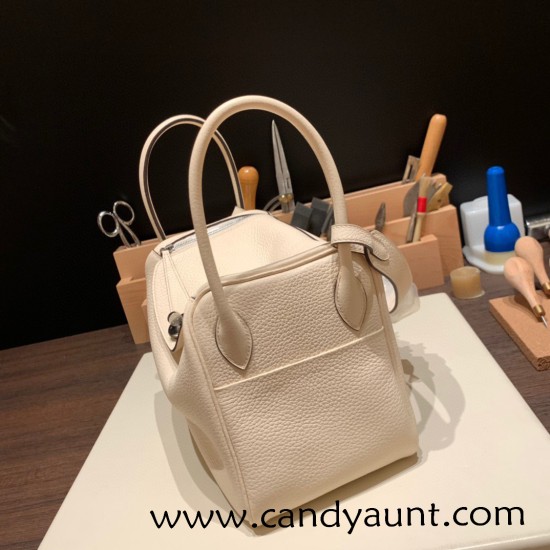 Hermes Lindy 26cm Clemence Gold Hardware lindy26-030 Hermes Lindy 26cm Clemence Gold Hardware lindy26-030