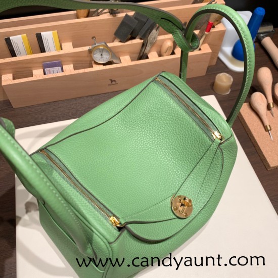 Hermes Lindy 26cm Clemence 3I/ Vert Criquet lindy26-049 Hermes Lindy 26cm Clemence 3I/ Vert Criquet lindy26-049