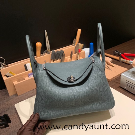 Hermes Lindy 26cm Clemence Y7 /Blue Orage Silver Hardware lindy26-050 Hermes Lindy 26cm Clemence Y7 /Blue Orage Silver Hardware lindy26-050