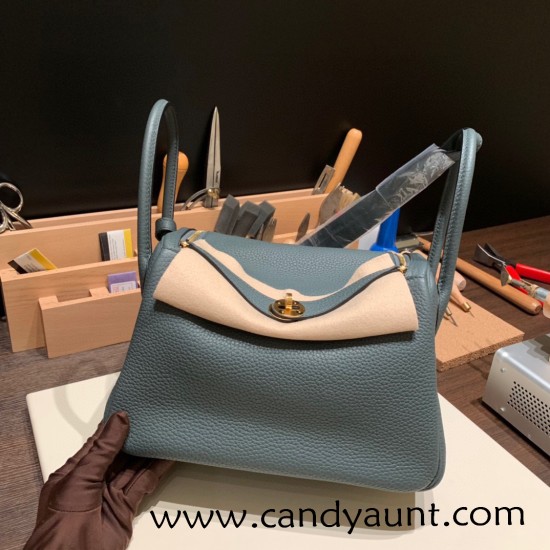 Hermes Lindy 26cm Clemence Y7 /Blue Orage Gold Hardware lindy26-051 Hermes Lindy 26cm Clemence Y7 /Blue Orage Gold Hardware lindy26-051