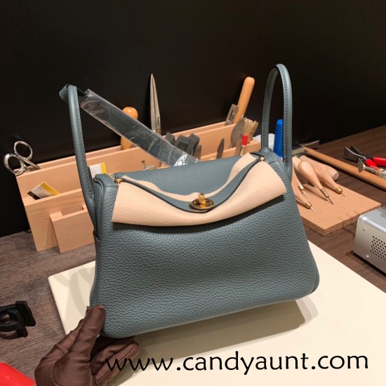 Hermes Lindy 26cm Clemence Y7 /Blue Orage Gold Hardware lindy26-051 Hermes Lindy 26cm Clemence Y7 /Blue Orage Gold Hardware lindy26-051