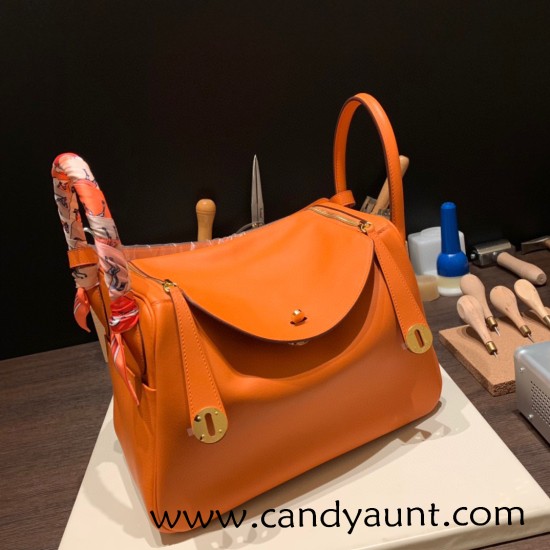 Hermes stock 30cm Lindy swift 9J /Feu Gold Hardware Hermes stock 30cm Lindy swift 9J /Feu Gold Hardware