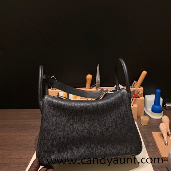 Hermes stock 30cm Lindy Clemence 89 /Black (Noir) Silver Hardware Hermes stock 30cm Lindy Clemence 89 /Black (Noir) Silver Hardware