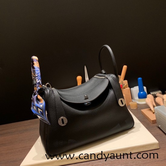 Hermes stock 30cm Lindy Clemence 89 /Black (Noir) Silver Hardware Hermes stock 30cm Lindy Clemence 89 /Black (Noir) Silver Hardware