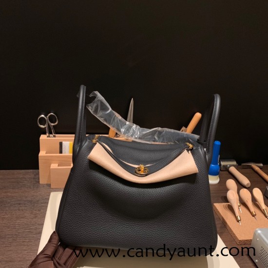 Hermes stock 30cm Lindy Clemence 89/ Black Gold Hardware Hermes stock 30cm Lindy Clemence 89/ Black Gold Hardware