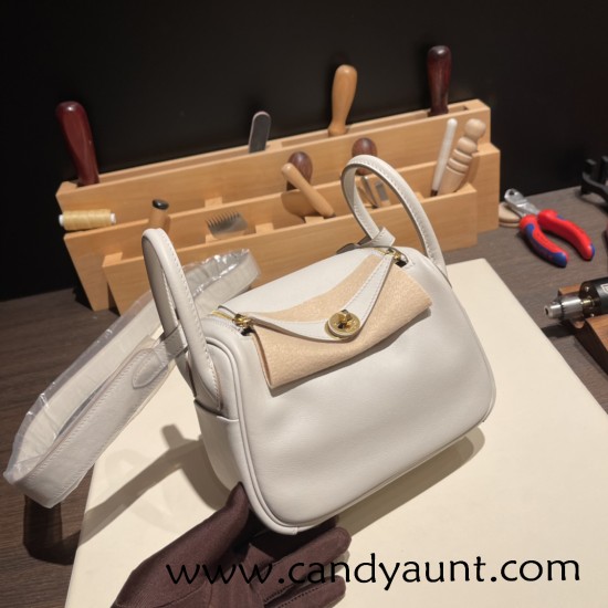 Hermes Mini Lindy swift 80 /Pearl Grey Gold Hardware 007 Hermes Mini Lindy swift 80 /Pearl Grey Gold Hardware 007