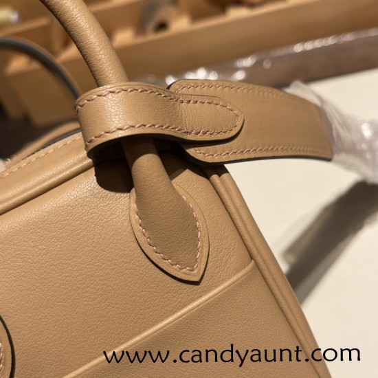 Hermes Mini Lindy swift 0M/Chai& X9 /Mauve Sylvestre Gold Hardware 009 Hermes Mini Lindy swift 0M/Chai& X9 /Mauve Sylvestre Gold Hardware 009