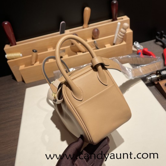 Hermes Mini Lindy swift 0M/Chai& X9 /Mauve Sylvestre Gold Hardware 009 Hermes Mini Lindy swift 0M/Chai& X9 /Mauve Sylvestre Gold Hardware 009