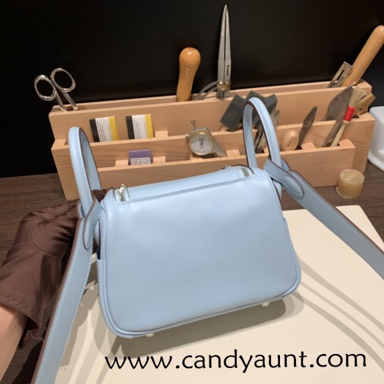 Hermes Mini Lindy swift 7R /Azur Silver Hardware 022 Hermes Mini Lindy swift 7R /Azur Silver Hardware 022