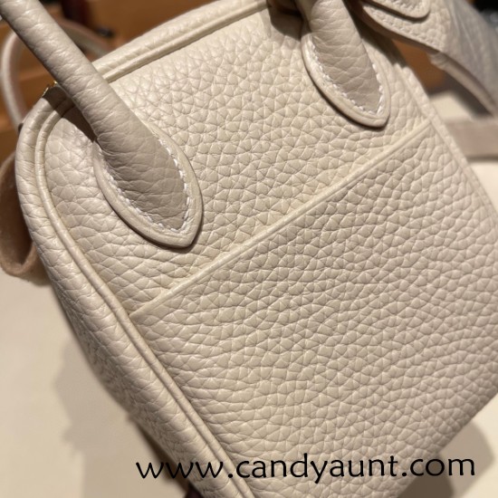 Hermes Mini Lindy CLEMENCE 10 /Craie Gold Hardware 028 Hermes Mini Lindy CLEMENCE 10 /Craie Gold Hardware 028