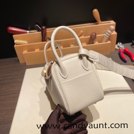 Hermes Mini Lindy CLEMENCE 10 /Craie Gold Hardware 028 Hermes Mini Lindy CLEMENCE 10 /Craie Gold Hardware 028
