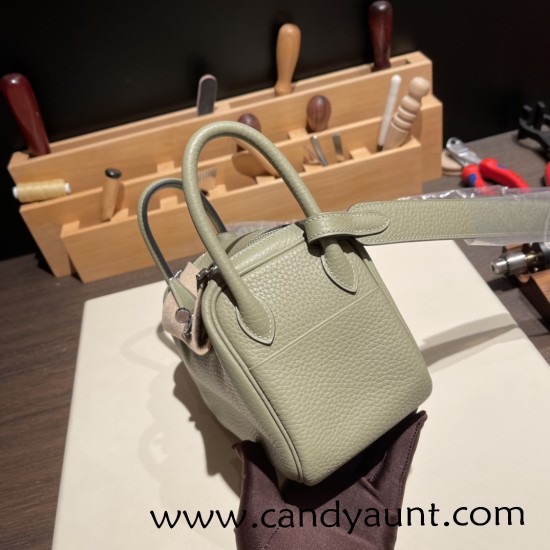 Hermes Mini Lindy Clemence Q1 /Sauge Silver Hardware 042 Hermes Mini Lindy Clemence Q1 /Sauge Silver Hardware 042