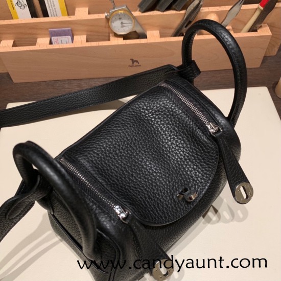 Hermes Mini Lindy Clemence 89 /Black (Noir) Silver Hardware 049 Hermes Mini Lindy Clemence 89 /Black (Noir) Silver Hardware 049