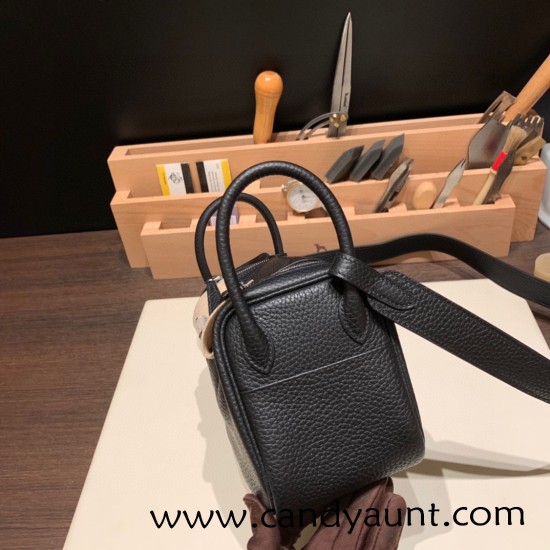 Hermes Mini Lindy Clemence 89 /Black (Noir) Silver Hardware 049 Hermes Mini Lindy Clemence 89 /Black (Noir) Silver Hardware 049