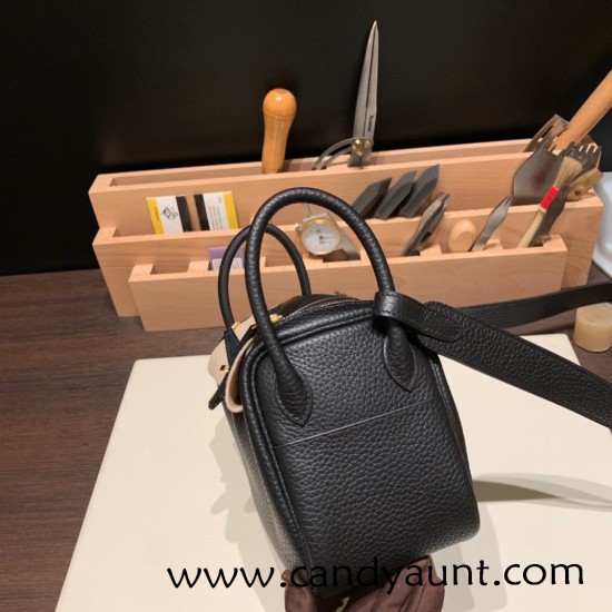 Hermes Mini Lindy Clemence 89 /Black Gold Hardware 050 Hermes Mini Lindy Clemence 89 /Black Gold Hardware 050