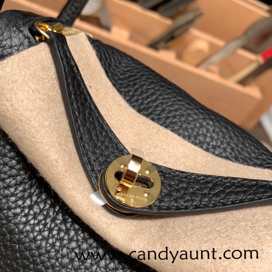 Hermes Mini Lindy Clemence 89 /Black Gold Hardware 050 Hermes Mini Lindy Clemence 89 /Black Gold Hardware 050
