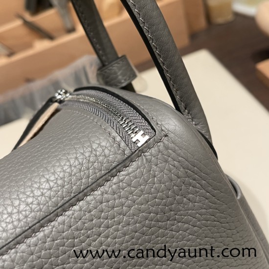 Hermes Mini Lindy Clemence 0L/ Gris Meyer Silver Hardware 060 Hermes Mini Lindy Clemence 0L/ Gris Meyer Silver Hardware 060