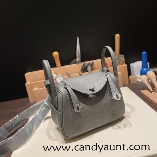 Hermes Mini Lindy Clemence 0L/ Gris Meyer Silver Hardware 060 Hermes Mini Lindy Clemence 0L/ Gris Meyer Silver Hardware 060