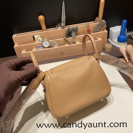 Hermes Mini Lindy Clemence 0L/ Gris Meyer Silver Hardware 061 Hermes Mini Lindy Clemence 0L/ Gris Meyer Silver Hardware 061
