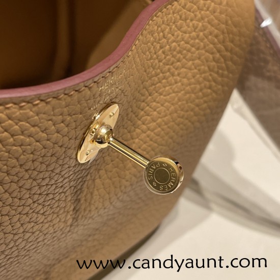 Hermes Mini Lindy Clemence 0L/ Gris Meyer Silver Hardware 061 Hermes Mini Lindy Clemence 0L/ Gris Meyer Silver Hardware 061
