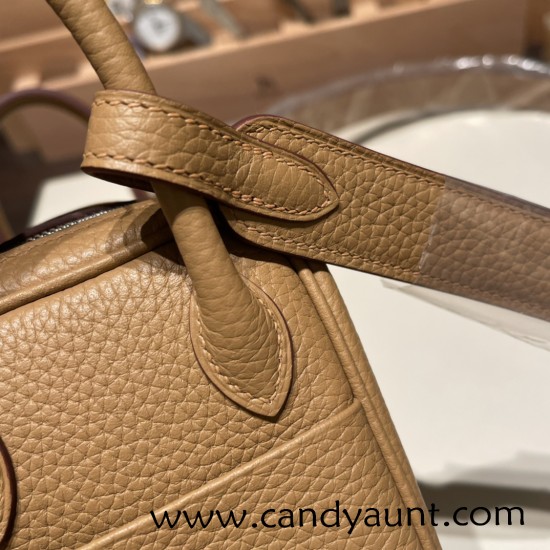 Hermes Mini Lindy Clemence 4B /Biscuit Silver Hardware 062 Hermes Mini Lindy Clemence 4B /Biscuit Silver Hardware 062